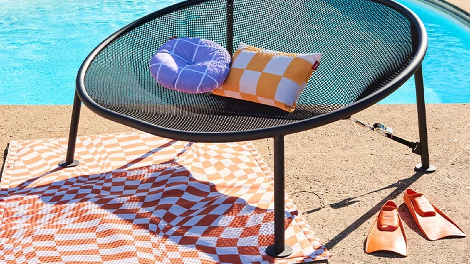 Poltrona Lounge Netorious Deluxe con telaio in alluminio e rete di Fatboy