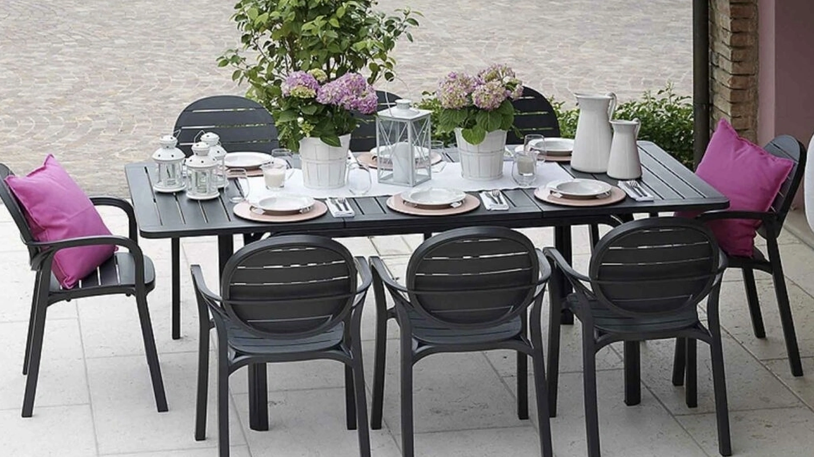 Sedia Palma con braccioli in polipropilene di Sedie Brianza