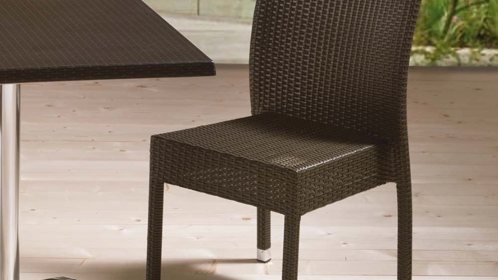 Sedia da giardino Sorrento in alluminio rivestita in fibra di polipropilene intrecciata a mano di La Seggiola