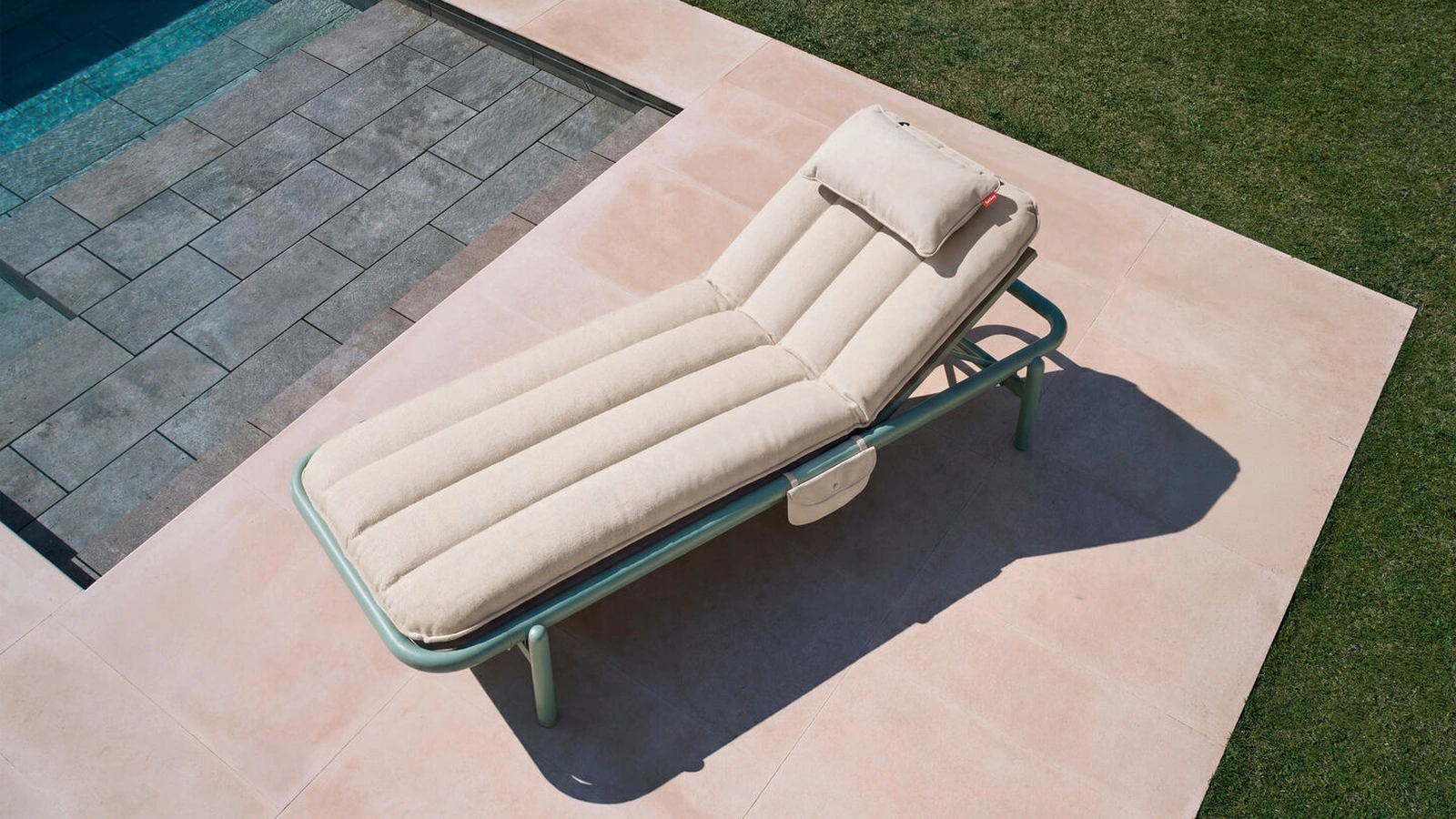 Lettino prendisole Sunbun Daybed di Fatboy