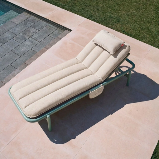 Lettino prendisole Sunbun Daybed di Fatboy