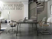 Poltrona direzionale e seduta Ospiti Eliot con seduta in tessuto imbottito e schienale in tessuto a rete traspirante di Sedie Brianza