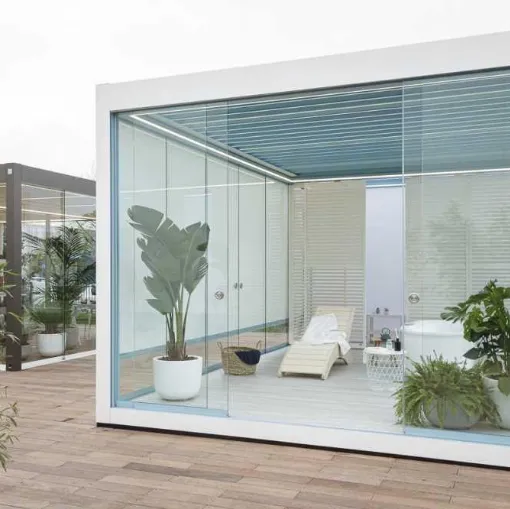 Pergola bioclimatica Imago Feeling Good in alluminio progettata come spazio per il benessere di Corradi