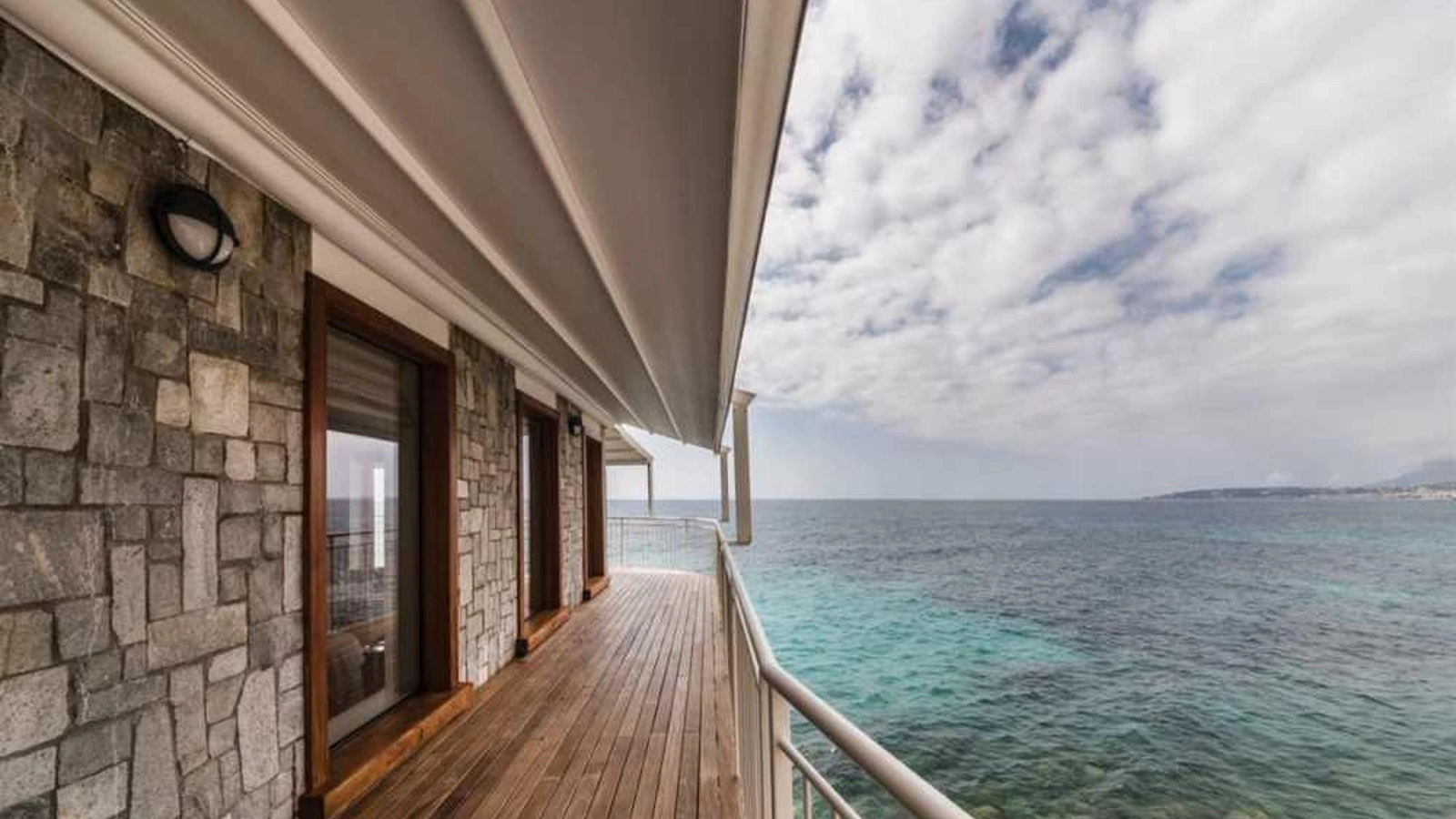 Pergola Pergotenda Palladia in alluminio e acciaio inox di Corradi