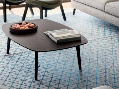 Tavolino con bordi arrotondati in legno Abrey 03 di Calligaris