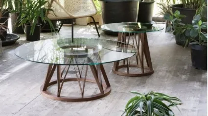 Tavolino in vetro e base in legno Acco di Miniforms