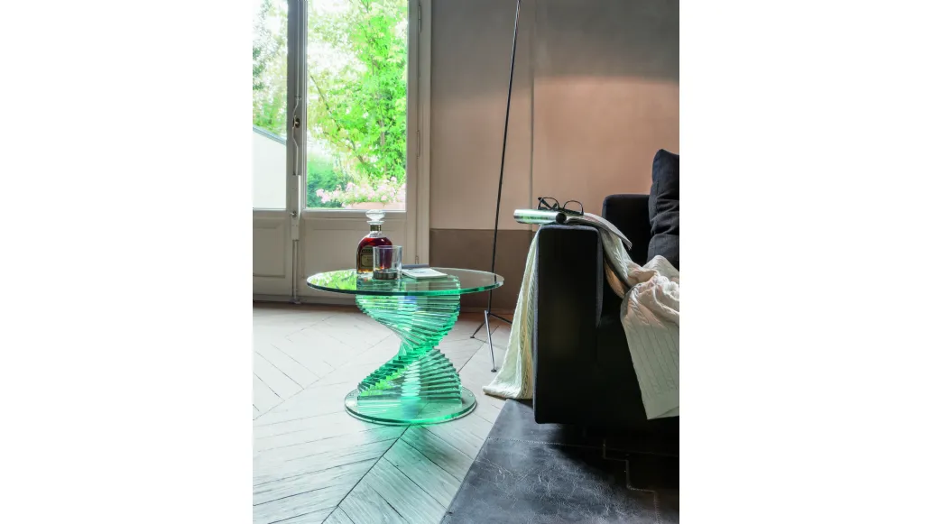 Tavolino in vetro con base a spirale Ariel di Tonin Casa