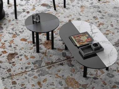 Tavolino con struttura in frassino e piano realizzato in due materiali differenti Bam di Calligaris