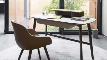 Scrittoio in legno con cassetto e alzatina in laccato opaco Match Calligaris