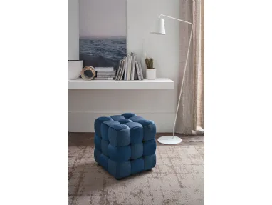 Pouf Cube in tessuto imbottito e trapuntato di Target Point