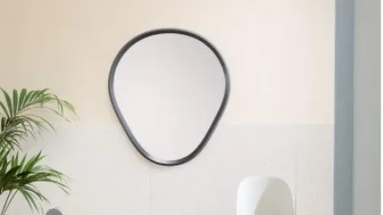 Specchio a forma di goccia Grimilde di Miniforms