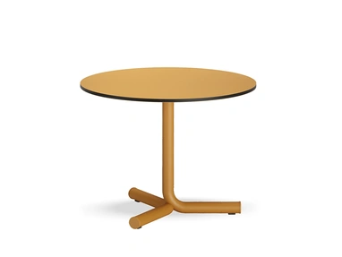 Tavolino Jit 3 Legs On The Floor di Infiniti