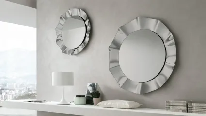 Specchio Osiride con cornice in vetro curvato di Target Point