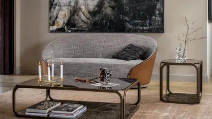 Tavolino con top in vetro, struttura in metallo bronzato e piano della base in grès porcellanato Emperador Remind di Tonin Casa
