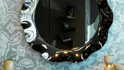Specchio rotondo Dorian con cornice in vetro curvo argentato di Tonin Casa
