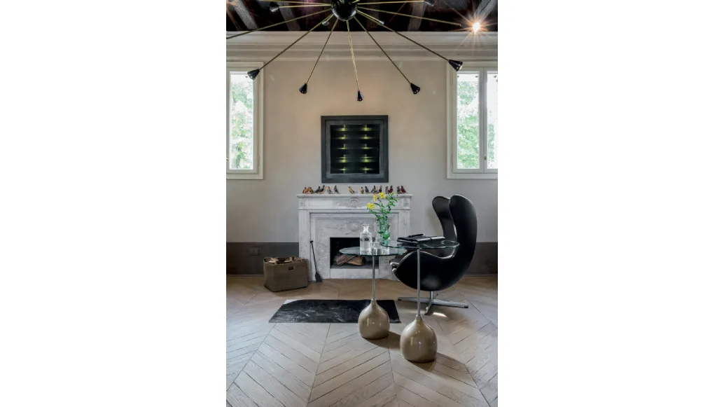 Tavolino rotondo di design con top in vetro temperato e base in agglomerato di marmo Adachi di Tonin Casa