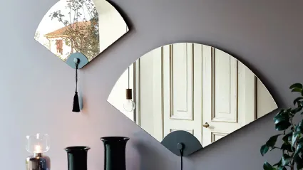 Specchio di design Winderly con particolare in legno di Tonin Casa