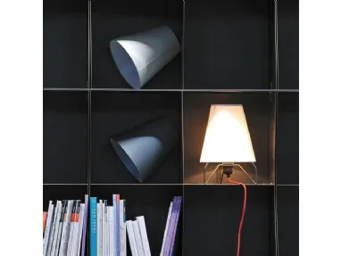 Lampada da tavolo in tessuto con struttura in metallo Jet Table di Adriani e Rossi