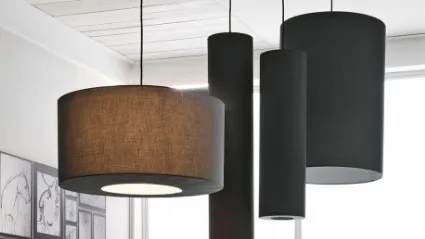 Lampada di varie dimensioni in tessuto Tube di Adriani e Rossi