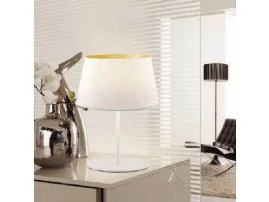 Lampada con paralume esterno bianco e interno oro Willer di Adriani e Rossi