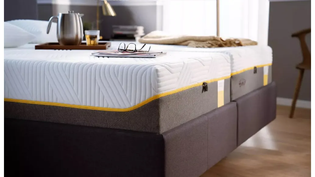 Materasso con supporto medio-rigido che consente di muoversi senza farsi mancare il sostegno Sensation Cooltouch di Tempur