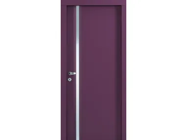 Porta per interni Evoluce mod E1 battente in laccato Viola con inserto in cristallo bianco di Effebiquattro