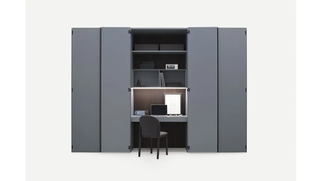 Armadio con ante battenti Amalfi di Pianca con vano home office interno