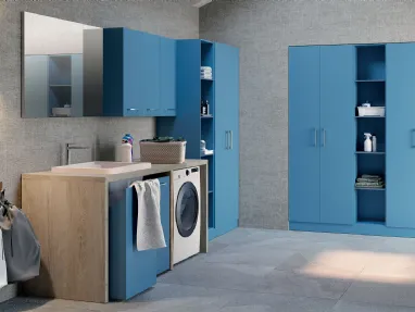 Mobile da Bagno per lavanderia in laccato blu pastello e melaminico quercia composizione Laundry 03 di Licor Design