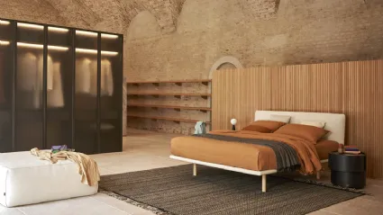 Letto in tessuto con testiera Filo di Pianca
