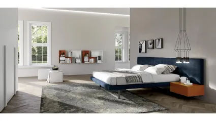 Letto Line Maya Light con boiserie rivestita tessuto di Spagnol Mobili