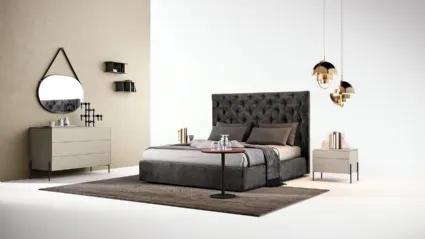 Letto con testiera in tessuto trapuntato V02 Merak di Mercantini
