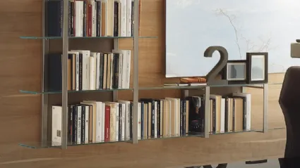 Libreria sospesa Icon 05 in metallo e vetro di Ponti Terenghi
