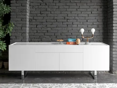 Madia Horizon in laccato di Calligaris