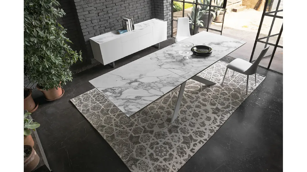Madia Horizon in laccato di Calligaris