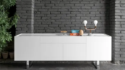 Madia Horizon in laccato di Calligaris