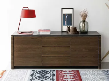 Madia in legno con piano in ceramica Mag 02 di Calligaris