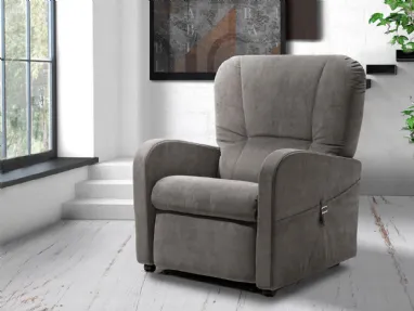 Poltrona relax Raffa Large pensata e realizzata tenendo conto delle caratteristiche fisiche di chi ha una taglia forte di Vitarelax