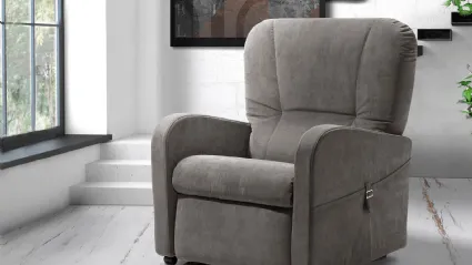 Poltrona relax Raffa Large pensata e realizzata tenendo conto delle caratteristiche fisiche di chi ha una taglia forte di Vitarelax
