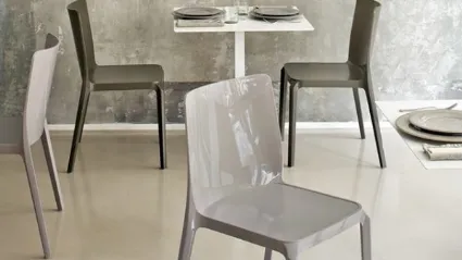 Sedia moderna in policarbonato coprente disponibile in 4 colori Blitz di Aeffe