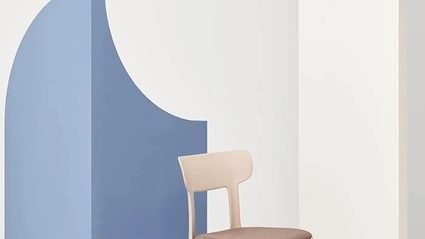 Sedia Canova in polipropilene con seduta in tessuto imbottito di Infiniti