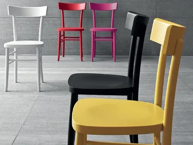 Sedia in legno laccato opaco disponibile in varie colorazioni Colours di Aeffe