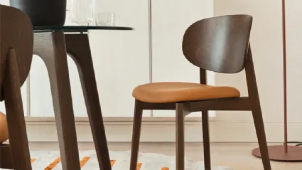Sedia in legno dal design classico Eide di Connubia