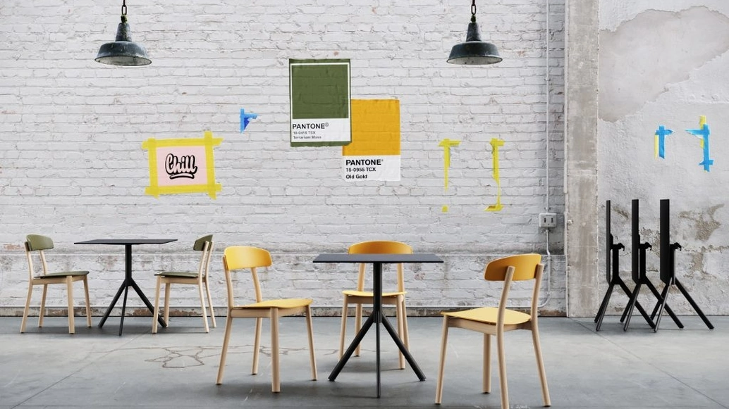 Sedia Feluca Organic in polipropilene con telaio in legno di Infiniti