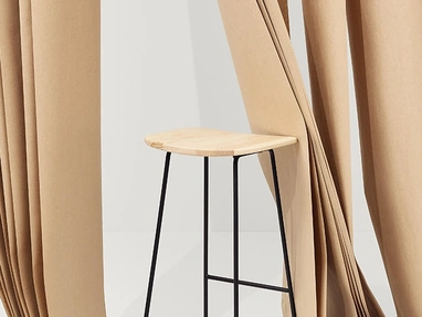 Sgabello Klejn Wood con seduta in Frassino e base in tondino di acciaio di Infiniti