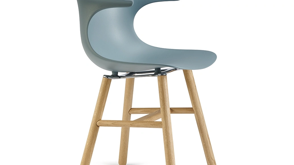 Sedia Loop Mono Retro con scocca in polipropilene e gambe in Rovere Naturale di Infiniti