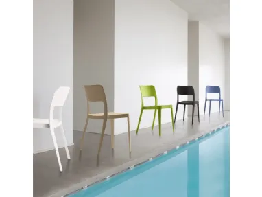 Sedia in plastica fissa Leslie di Ponti Terenghi