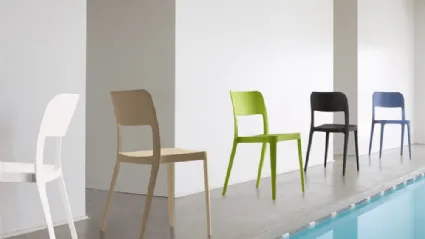 Sedia in plastica fissa Leslie di Ponti Terenghi