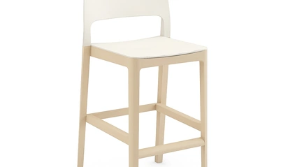 Sgabello Settesusette Kitchen in polipropilene con base in Faggio massello di Infiniti