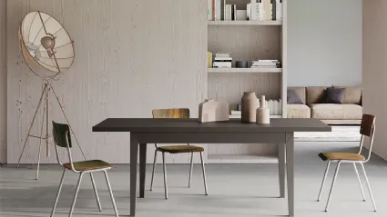Tavolo Stoccolma Allungabile con piano in laminato e gambe impiallacciate di Arredo3
