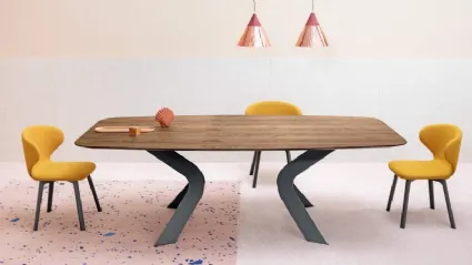 Tavolo Bipede moderno in legno e metallo di Miniforms